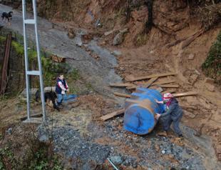 One die after avalanches, landslides hit country’s northeast