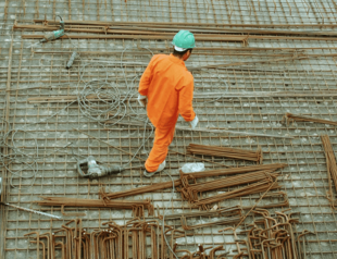 Data signal pick up in construction activity: Association