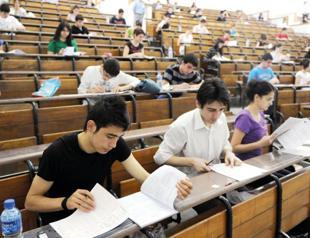 Dual-nationality students renouncing Turkish citizenship for easier university entry