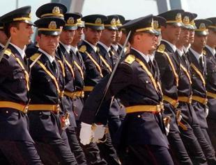 Lieutenants expelled over Atatürk image dispute