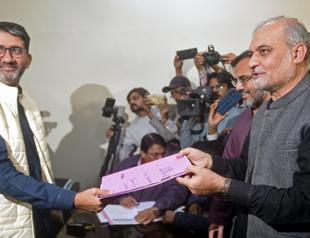 Pakistan politician says conscience wont allow him to take seat