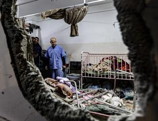 Israel sends troops into besieged Gaza hospital