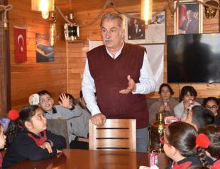 Aegean fishermen instill love for sea and fish among students