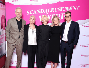 Colman says swearing a wonderful seasoning of language