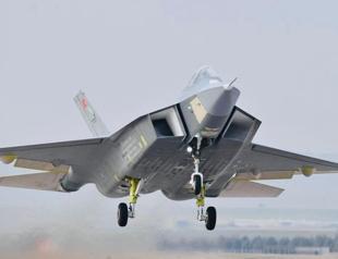 Türkiye’s fifth-generation fighter jet performs maiden flight