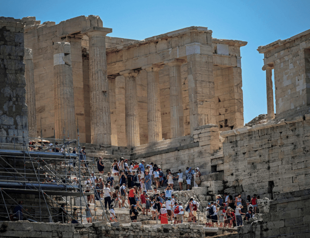 Greece posts new tourism record in 2023