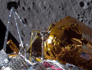 America returns spaceship to the Moon, a private sector first