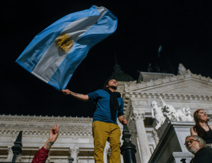 Argentine austerity anger mounts, but govt says its working