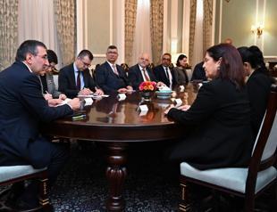 VP Yılmaz meets with investors in UK