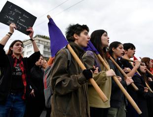 Strikes halt trains, ferries in Greece