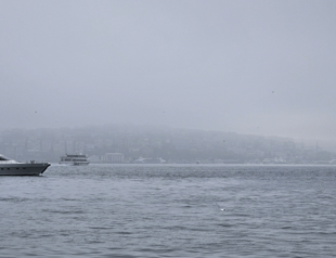 Dense fog engulfs Istanbul, disrupts traffic