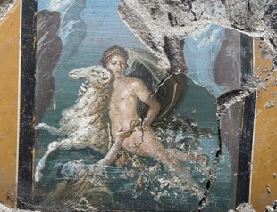 New frescoes emerge from ash of Pompeii