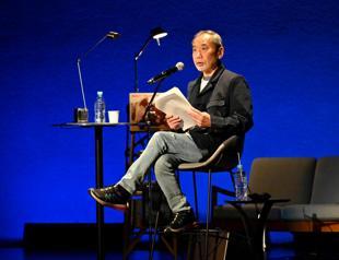 Haruki Murakami unveils his new short story at a Tokyo literary event