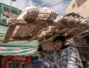 Egypt floats pound prompting it to lose over third of value