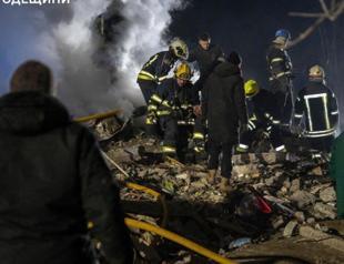 Kiev says Russia dropped bomb on Kherson