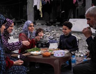 Suffering continues as Gazans break fast without joy of Ramadan