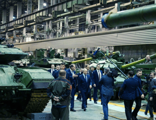 EU agrees 5-bln-euro package to fund arms for Ukraine