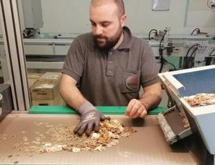 Supply shortage in jewelry stores puts Mint in overdrive