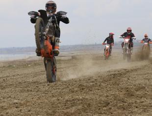 Lake Burdurs shores welcome extreme sports enthusiasts