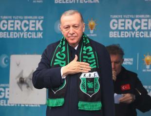 Erdoğan vows priority to restore earthquake-hit region