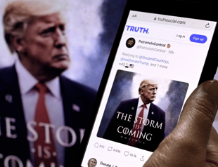 Trumps social media company approved to go public