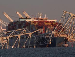 6 people missing after Baltimore bridge collapse incident