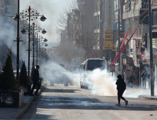 Van municipality shifts to AKP after decision on DEM Party winner