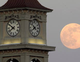 US directs NASA to create lunar time standard