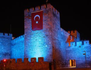 Landmarks illuminated for Autism Awareness