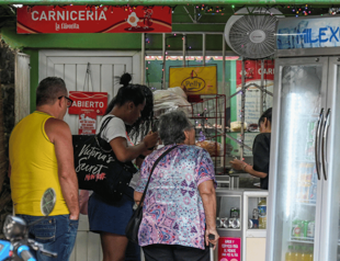 World food prices rise for first time in 7 months: FAO