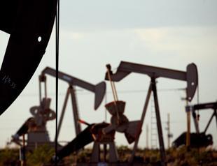 Oil sinks on de-escalation hopes despite Iran strike