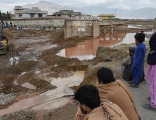 Lightning, downpours kill 41 people across Pakistan