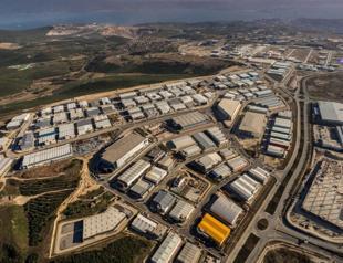 Companies seek low quake-risk sites to relocate factories