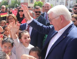 German president pays visit to quake-hit Turkish city