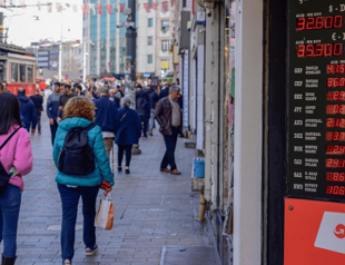 Short-term external debt at $174 billion