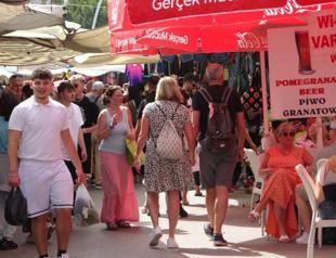 Antalya’s tourism charm marred by aggressive sellers