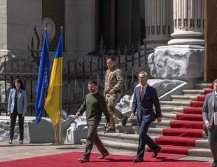NATO chief says Ukraine can still win war despite Russian advances
