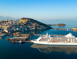 Foreign tourist arrivals surge 13 percent in first quarter