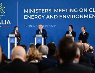 G7 agrees to phase out coal-fired power plants by mid-2030s