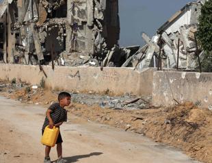 Hamas, Israel entrench Gaza truce positions