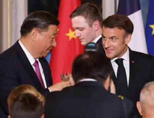 Macron takes Xi to French mountains to press messages on Ukraine, trade