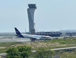 Cargo plane makes belly landing at Istanbul Airport