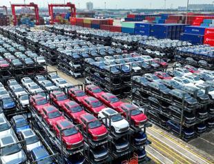 China trade beats expectations in April