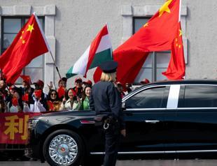 Chinas Xi in Hungary to celebrate new era with Orban