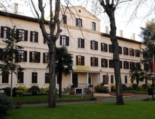 Competition watchdog fines French high schools in Istanbul