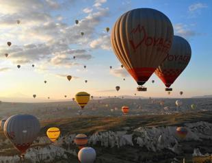 Türkiye leads in hot air balloon tours globally