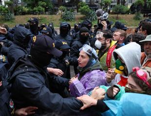 Georgians protest in last stand against foreign agent bill