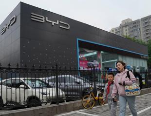 US to raise tariffs on $18 bn of China imports including chips