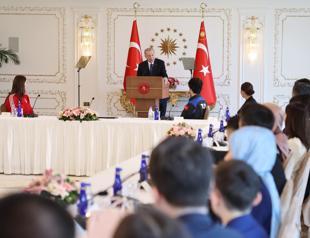 Erdoğan hails young people’s role in Türkiyes development