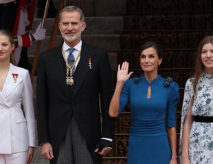 Spains king, queen mark 20th wedding anniversary in new era for crown